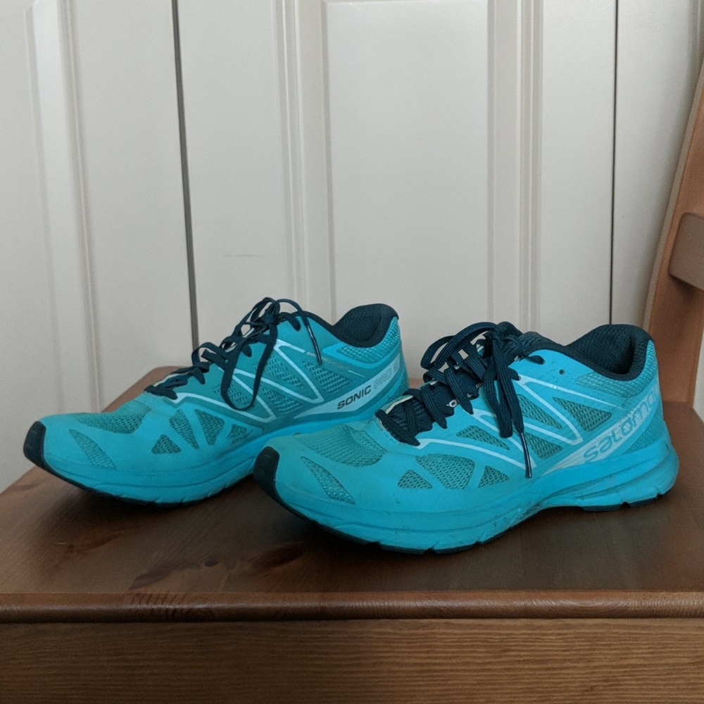 Salomon blue running shoes